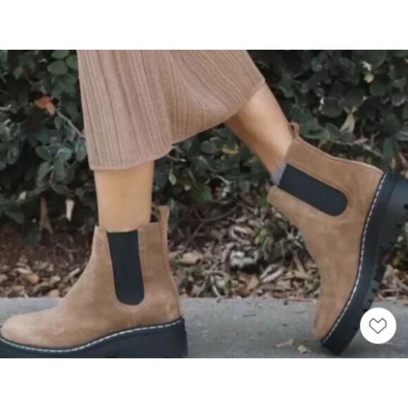 NWB MARC FISHER Womens Padmia Suede Pull On Chelsea Boots Light Natural 9M - Picture 1 of 9